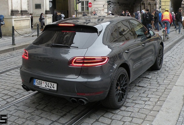 Porsche 95B Macan GTS