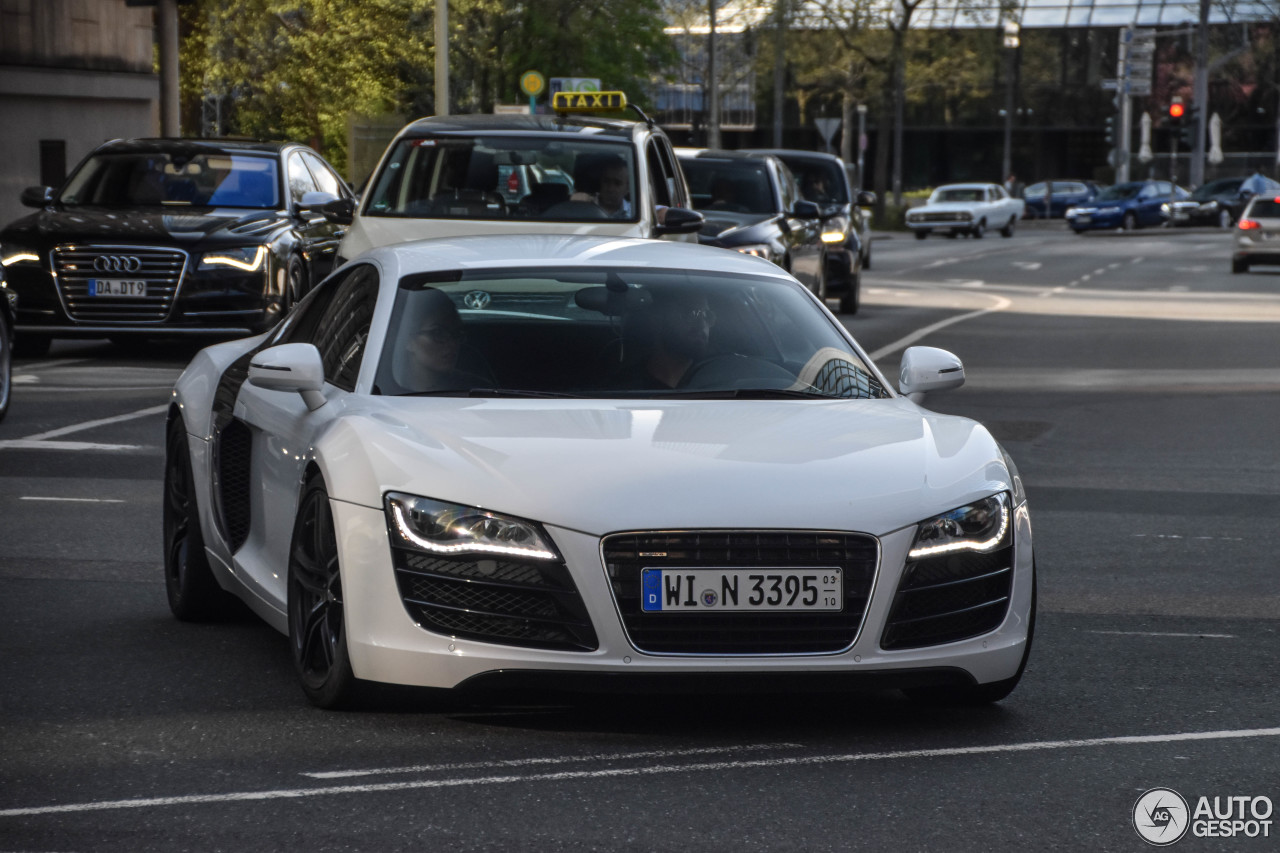 Audi R8 V10