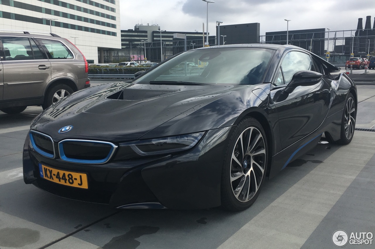 BMW i8