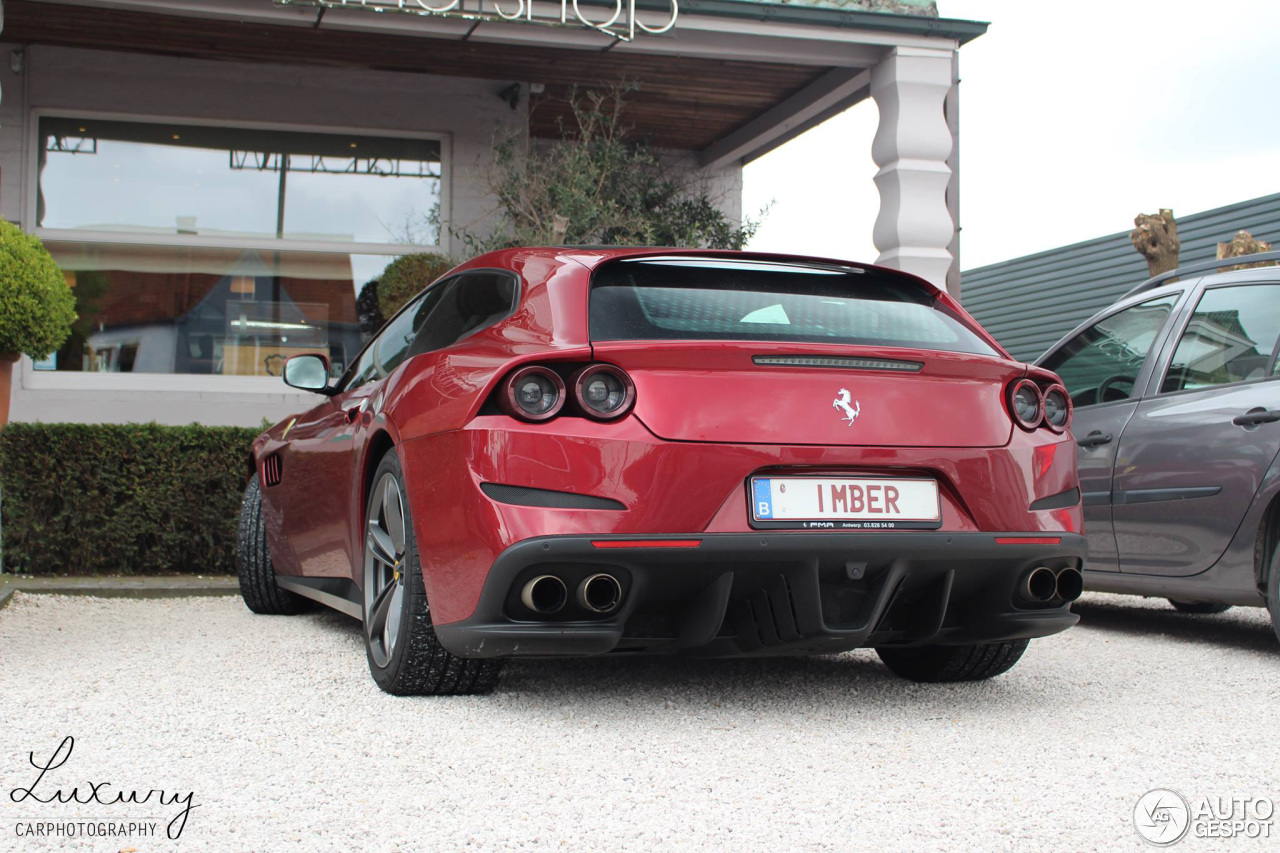 Ferrari GTC4Lusso