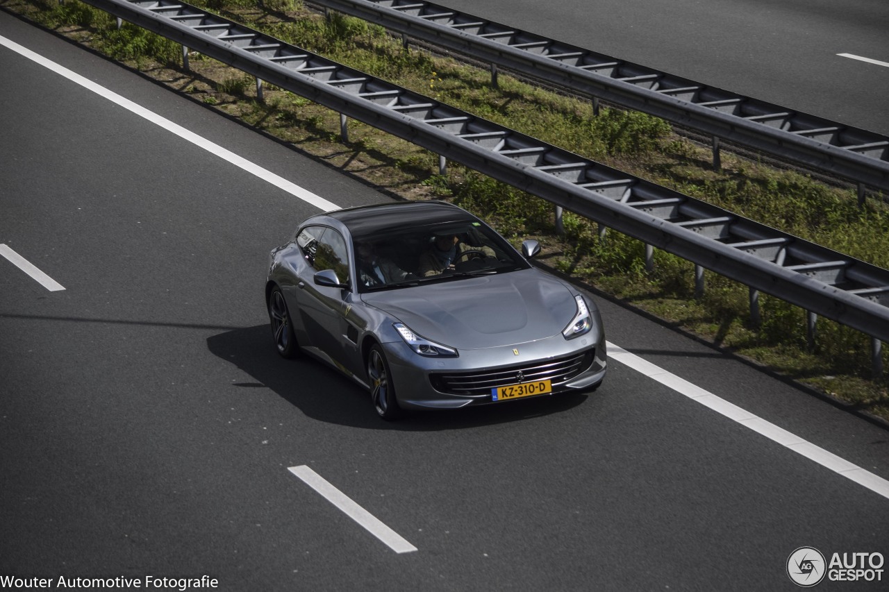 Ferrari GTC4Lusso