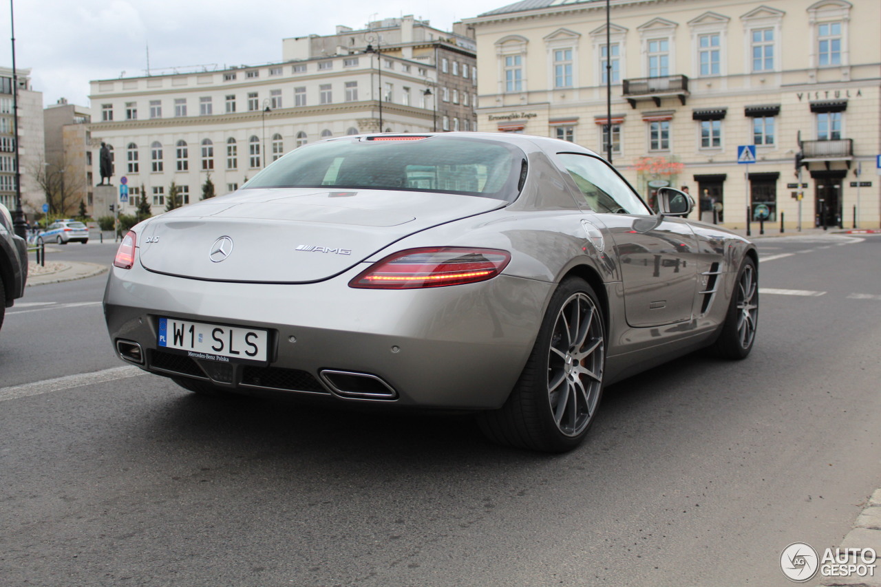 Mercedes-Benz SLS AMG