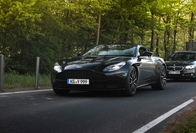 Aston Martin DB11