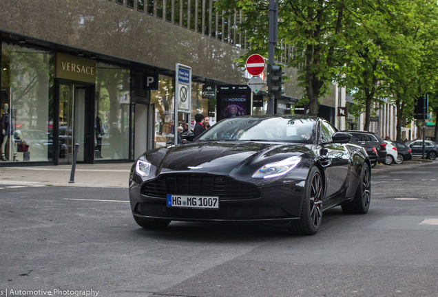 Aston Martin DB11