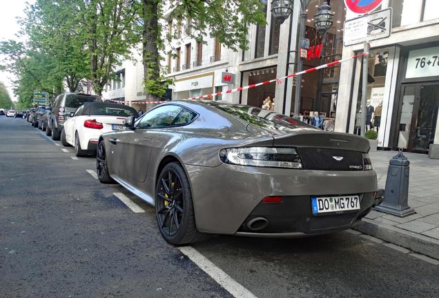 Aston Martin V12 Vantage S