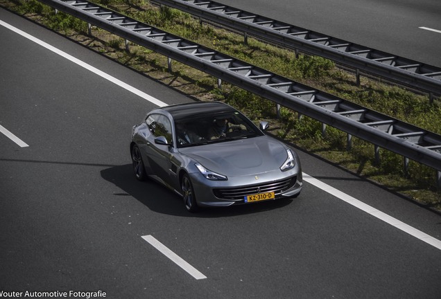 Ferrari GTC4Lusso