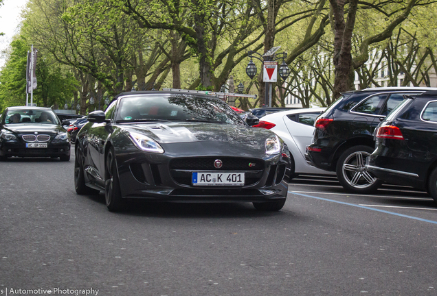 Jaguar F-TYPE S AWD Convertible