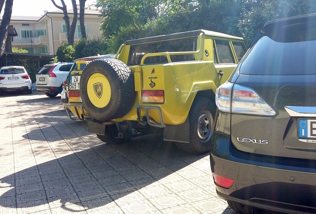 Lamborghini LM002