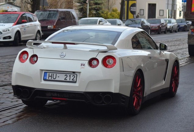 Nissan GT-R 2012