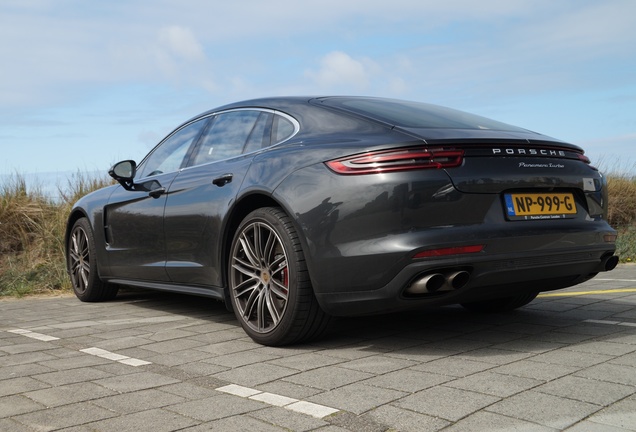 Porsche 971 Panamera Turbo