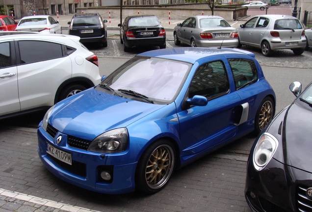 Renault Clio V6 Phase II