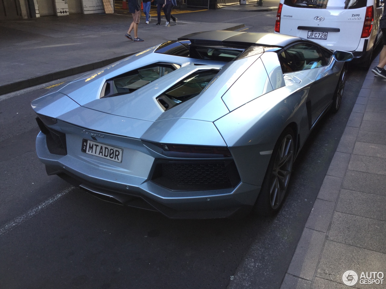 Lamborghini Aventador LP700-4 Roadster