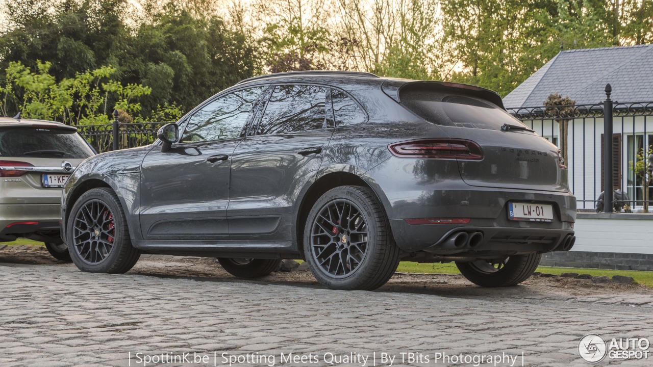 Porsche 95B Macan GTS