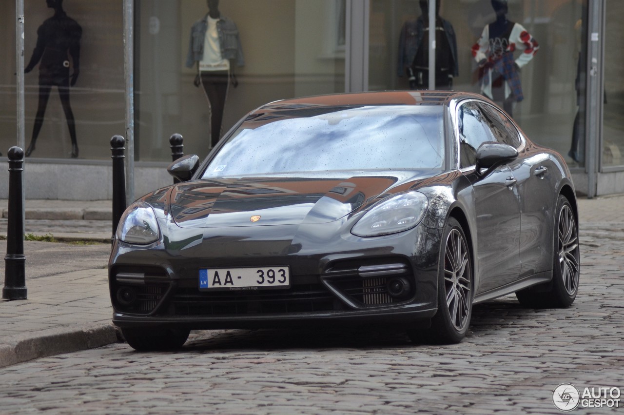 Porsche 971 Panamera Turbo