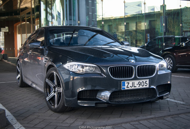 BMW M5 F10 2011