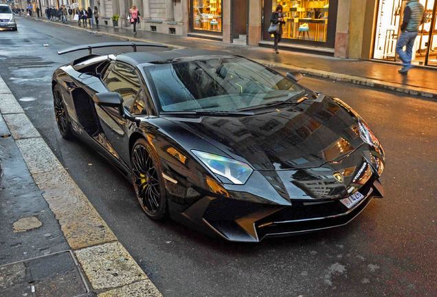 Lamborghini Aventador LP750-4 SuperVeloce Roadster