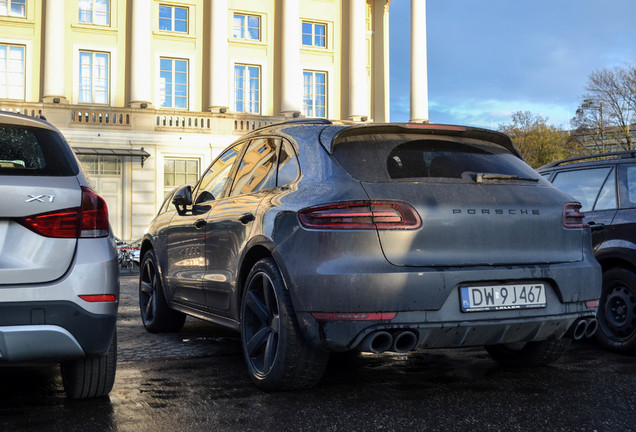 Porsche 95B Macan Turbo