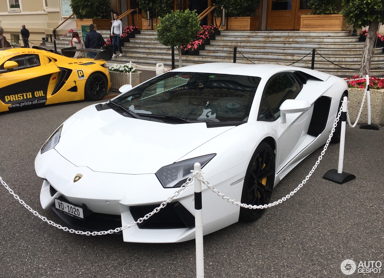 Lamborghini Aventador LP700-4