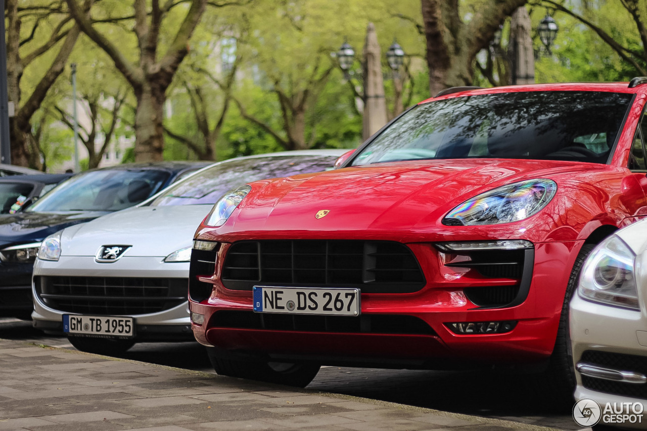 Porsche 95B Macan GTS