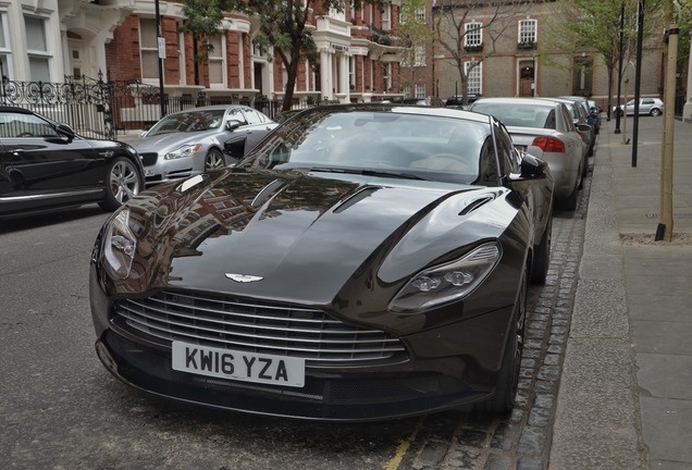 Aston Martin DB11