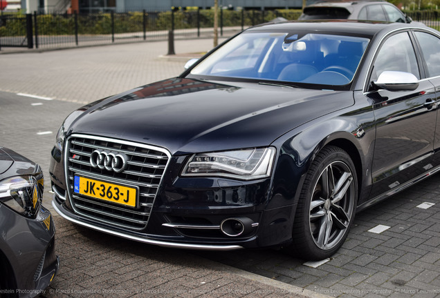 Audi S8 D4