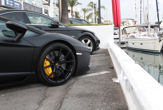 Lamborghini Aventador LP700-4 Roadster