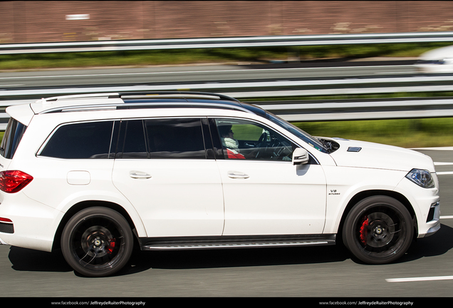 Mercedes-Benz GL 63 AMG X166