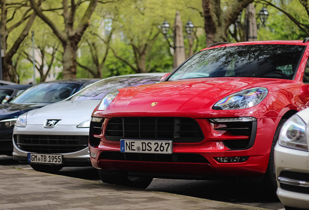 Porsche 95B Macan GTS