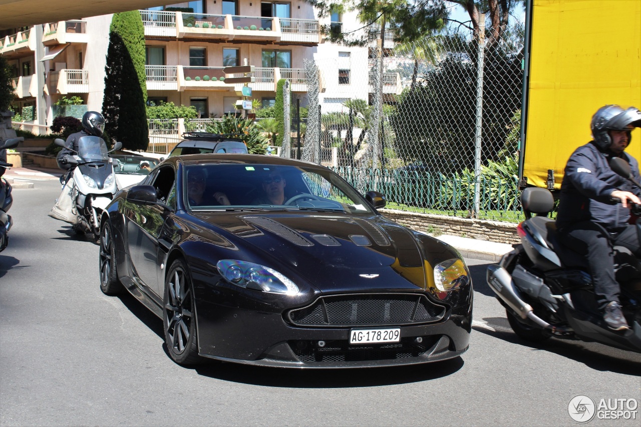 Aston Martin V12 Vantage S