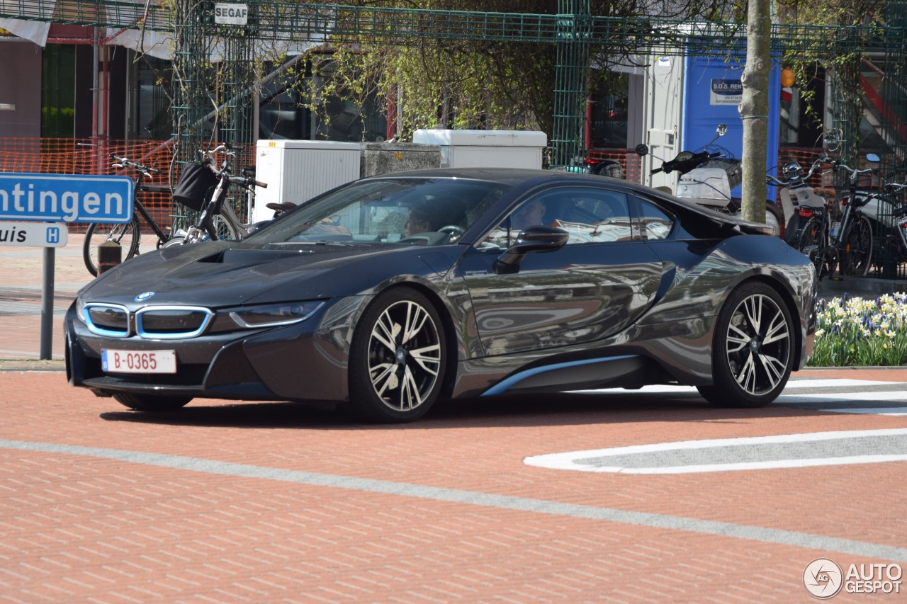 BMW i8