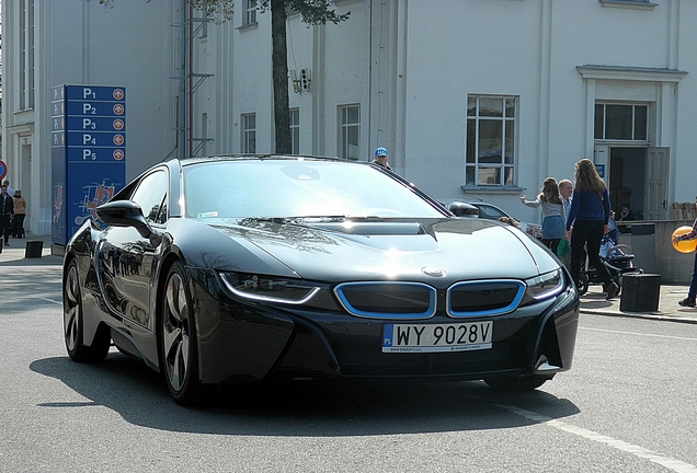 BMW i8