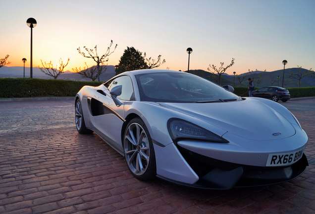 McLaren 570S