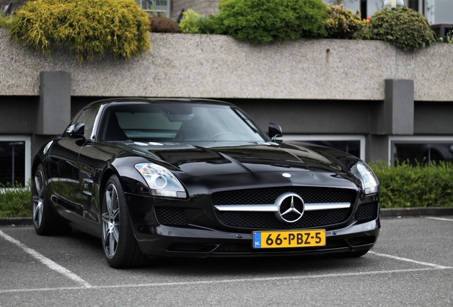 Mercedes-Benz SLS AMG