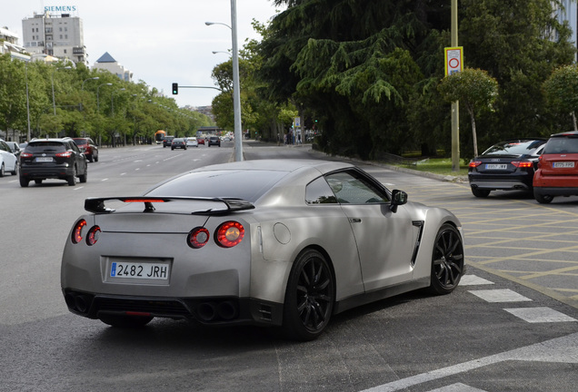 Nissan GT-R 2015