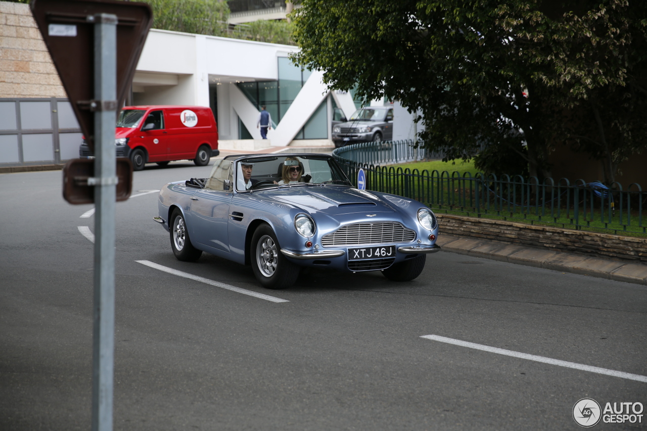 Aston Martin DB6 Volante