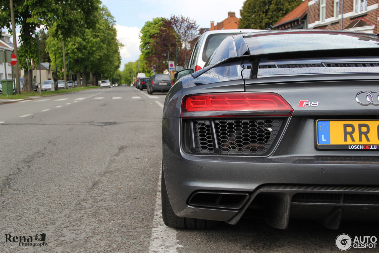 Audi R8 V10 Plus 2015