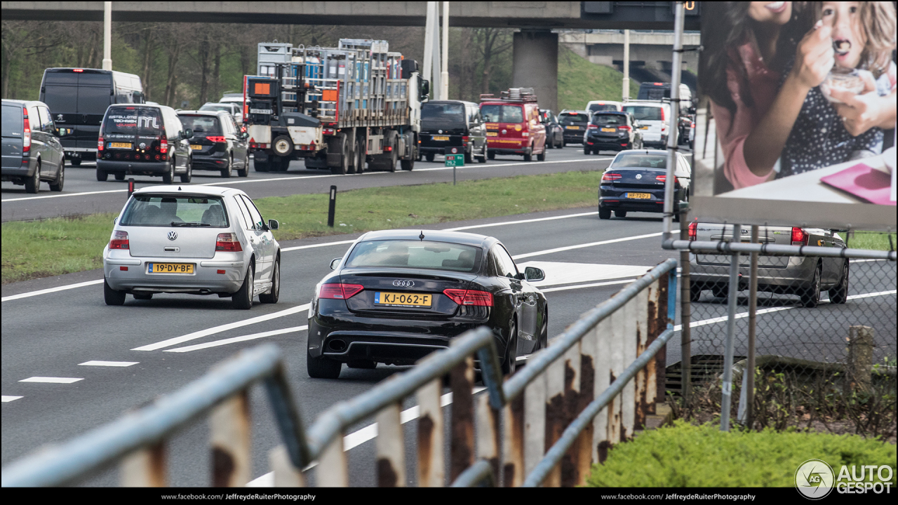 Audi RS5 B8 2012