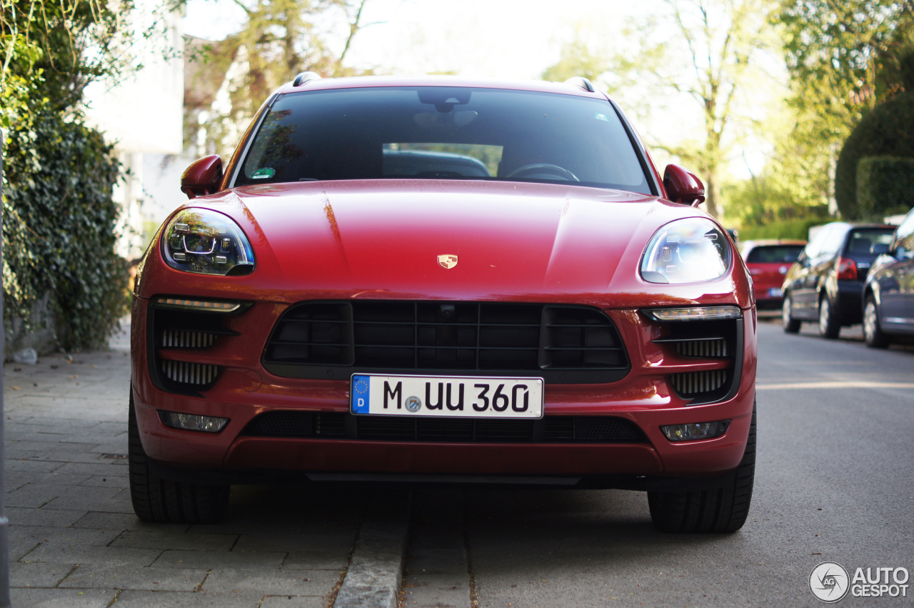 Porsche 95B Macan GTS