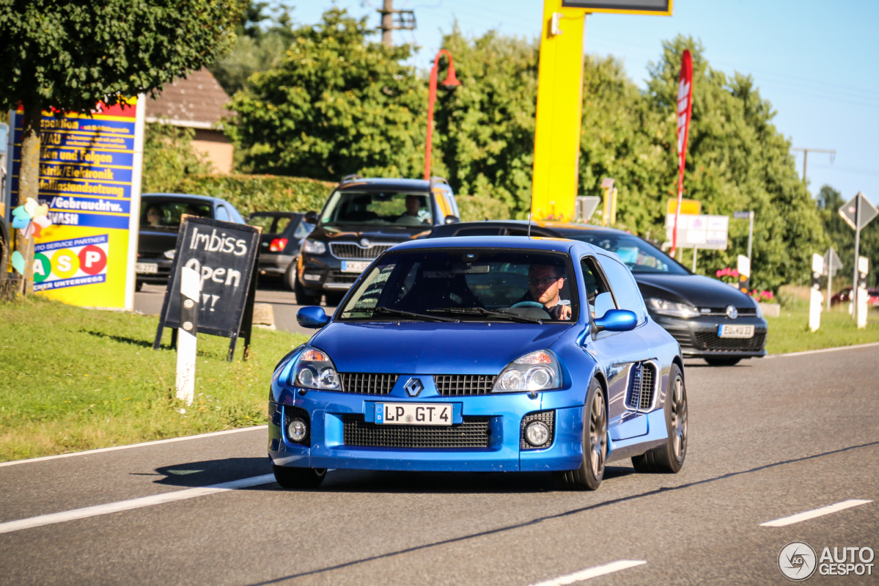 Renault Clio V6 Phase II