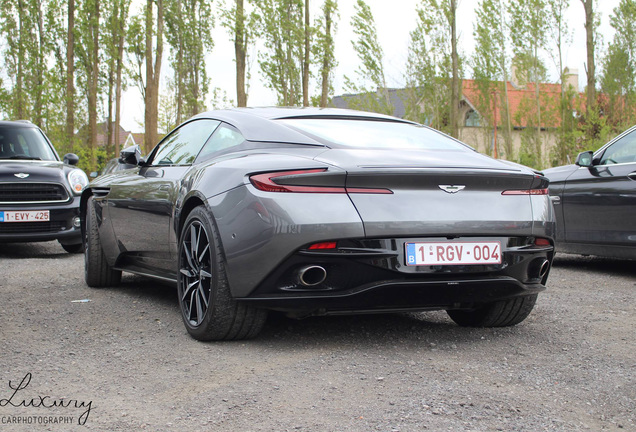 Aston Martin DB11