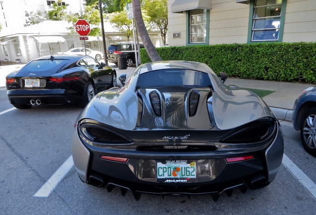 McLaren 570S