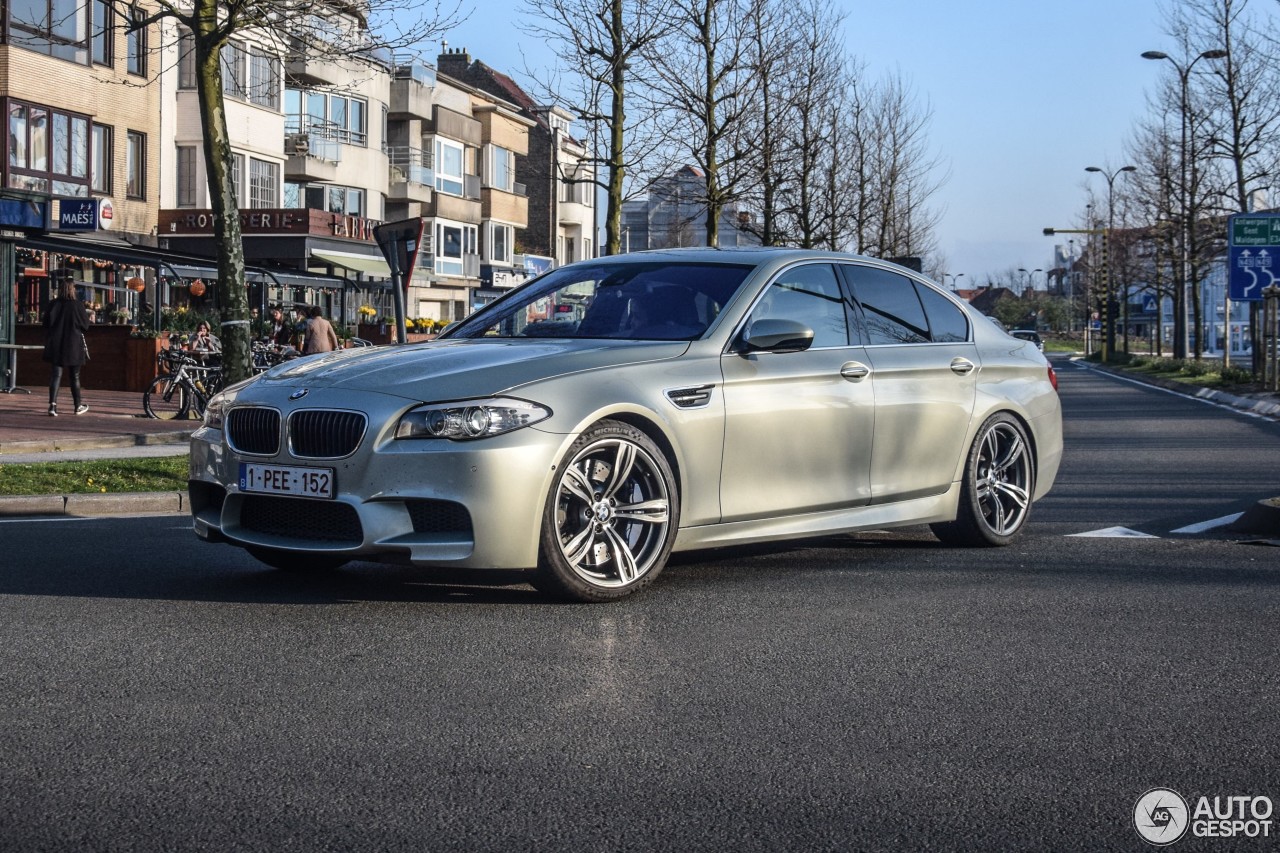 BMW M5 F10 2011