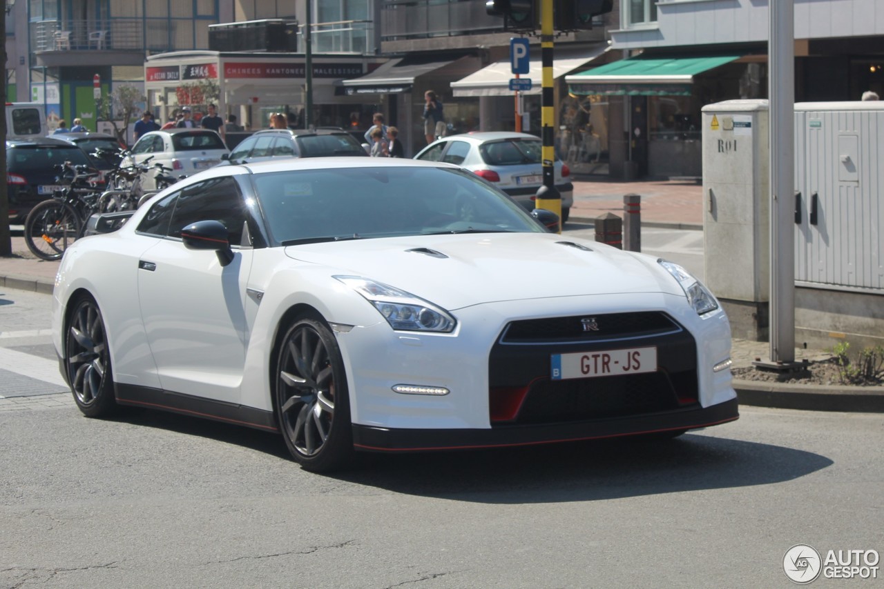 Nissan GT-R 2015