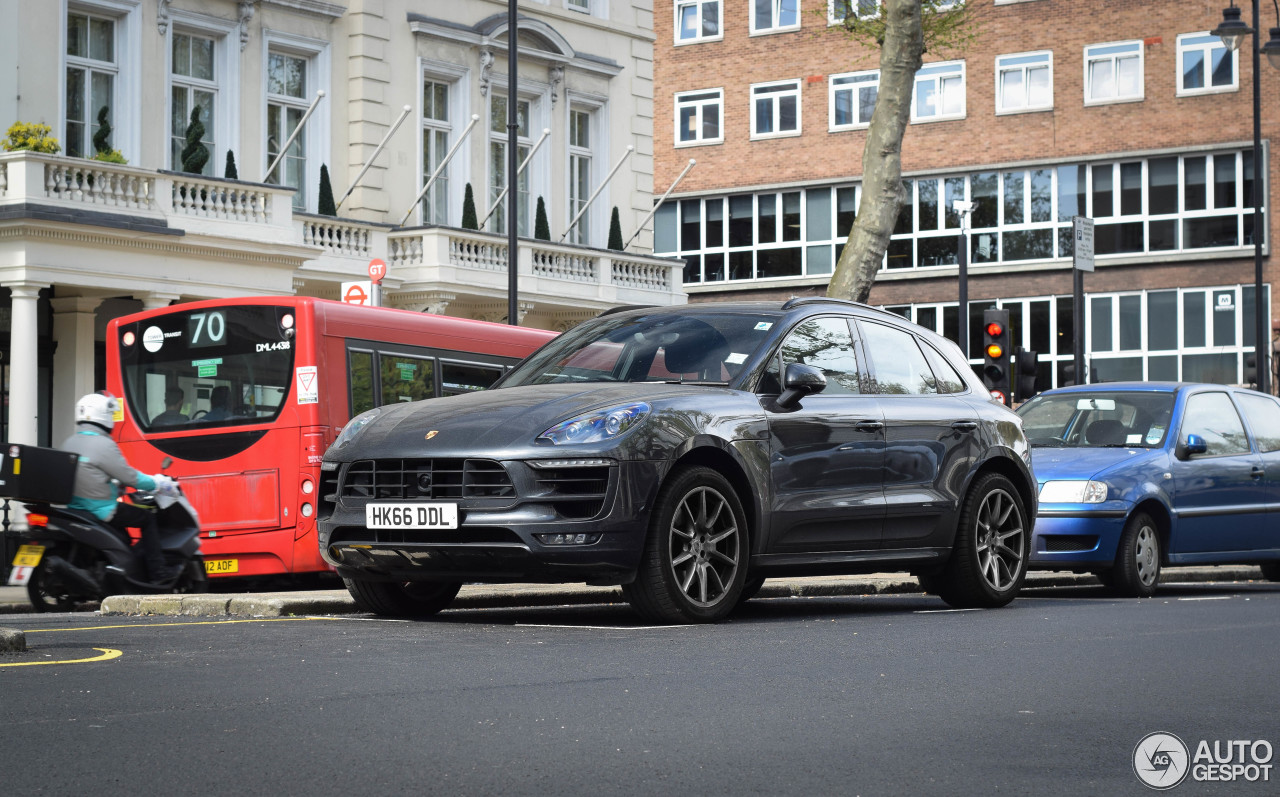 Porsche 95B Macan GTS