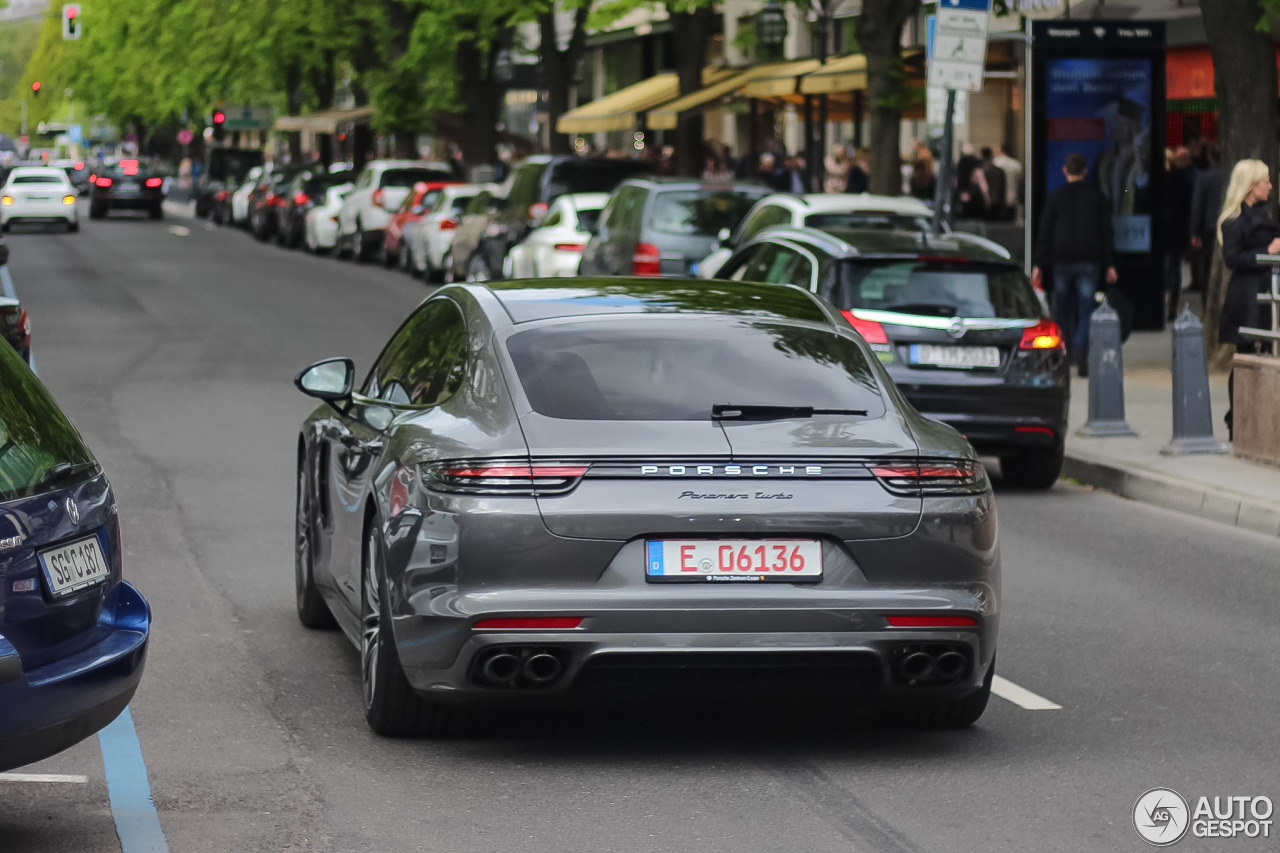 Porsche 971 Panamera Turbo