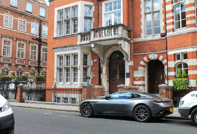 Aston Martin DB11