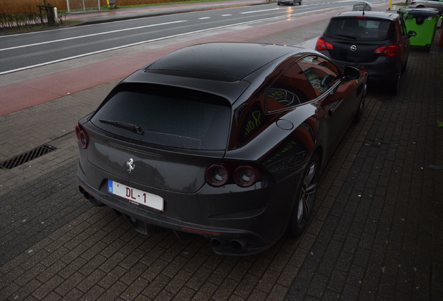 Ferrari GTC4Lusso