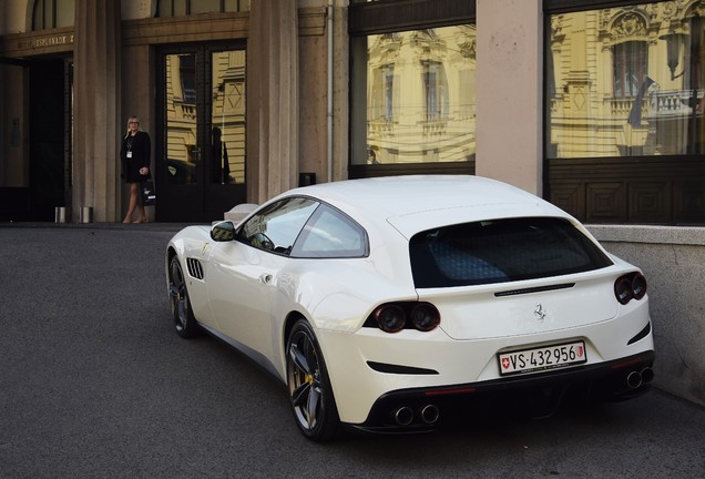 Ferrari GTC4Lusso