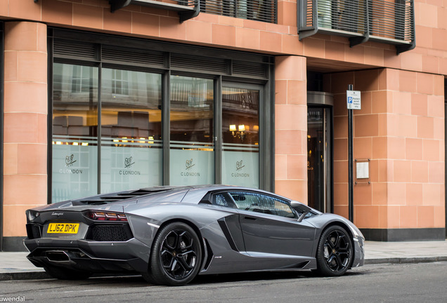 Lamborghini Aventador LP700-4