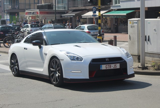 Nissan GT-R 2015